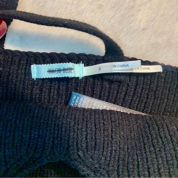 NEW Kimchi Blue Crop Top Small Black Sweater Cotton Acrylic Nylon Spandex NWOT - Picture 5 of 9